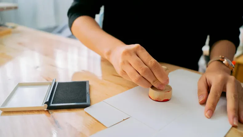 Traduction assermentée en France : qui peut en demander et pourquoi ?